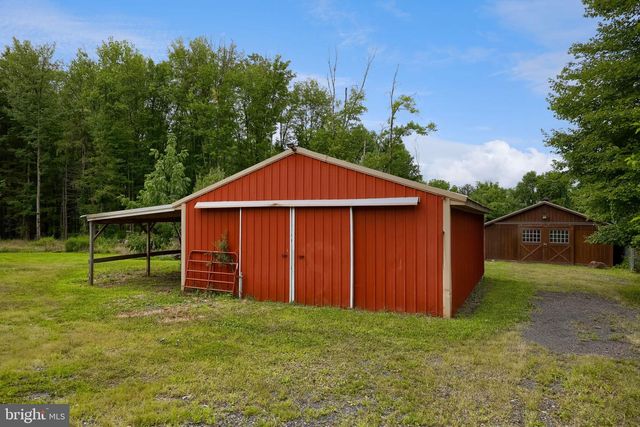 1702 BRIARWOOD LN, Quakertown, PA 18951