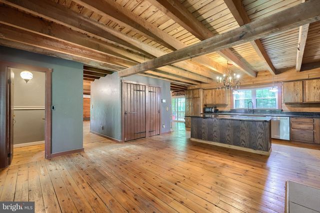 1702 BRIARWOOD LN, Quakertown, PA 18951