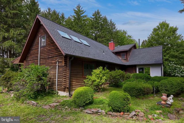 1702 BRIARWOOD LN, Quakertown, PA 18951