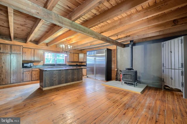 1702 BRIARWOOD LN, Quakertown, PA 18951