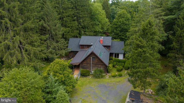 1702 BRIARWOOD LN, Quakertown, PA 18951