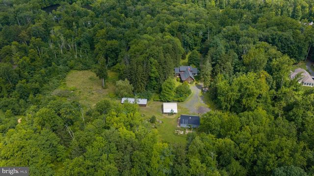 1702 BRIARWOOD LN, Quakertown, PA 18951