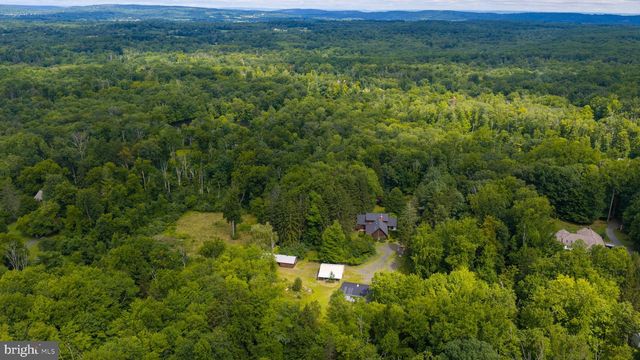1702 BRIARWOOD LN, Quakertown, PA 18951