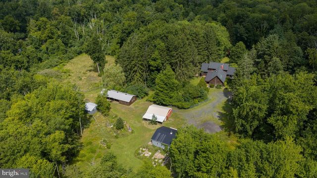 1702 BRIARWOOD LN, Quakertown, PA 18951