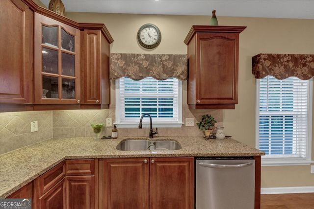 1136 Flagstone Way, Acworth, GA 30101