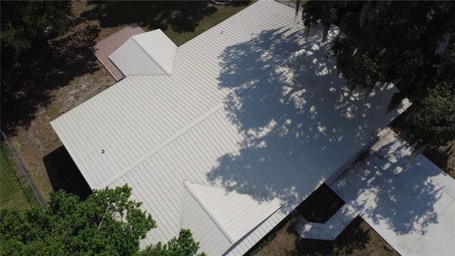 1240 CR 463, Lake Panasoffkee, FL 33538