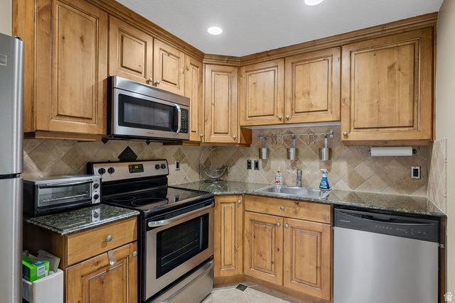 11952 N 5880 W, Highland, UT 84003