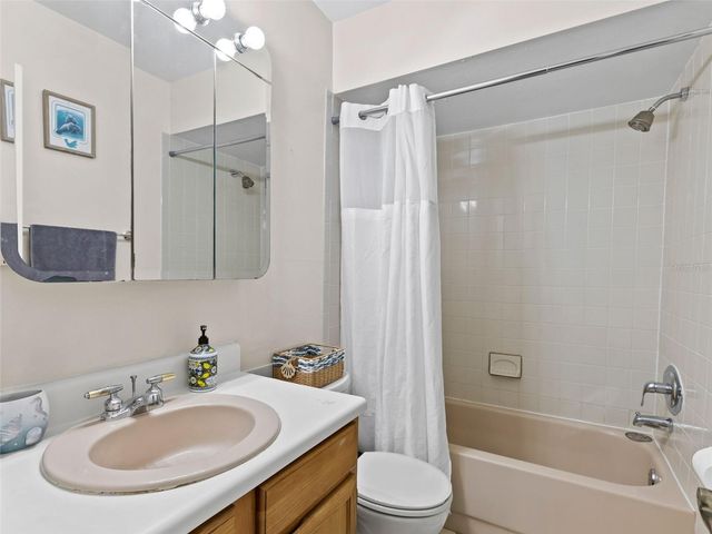 322 HOLLOWTREE DRIVE, Seffner, FL 33584