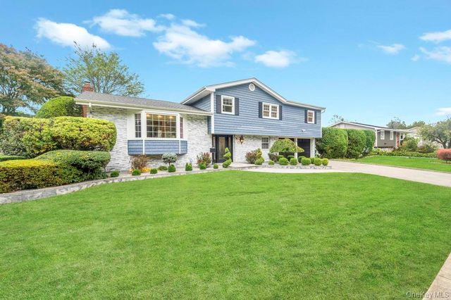 90 Rockland Drive, Jericho, NY 11753