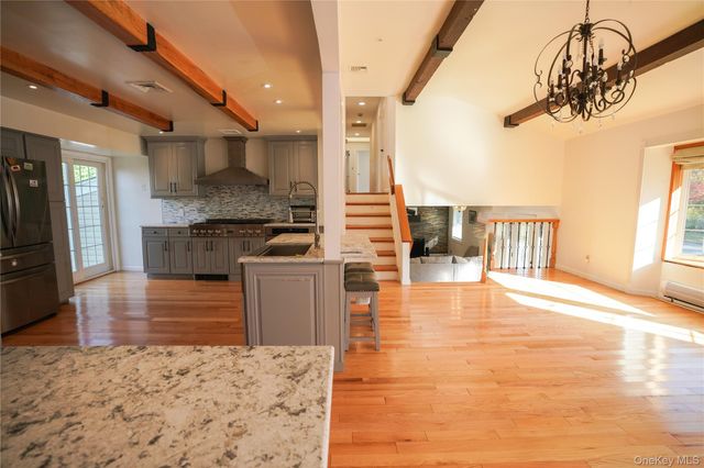 90 Rockland Drive, Jericho, NY 11753