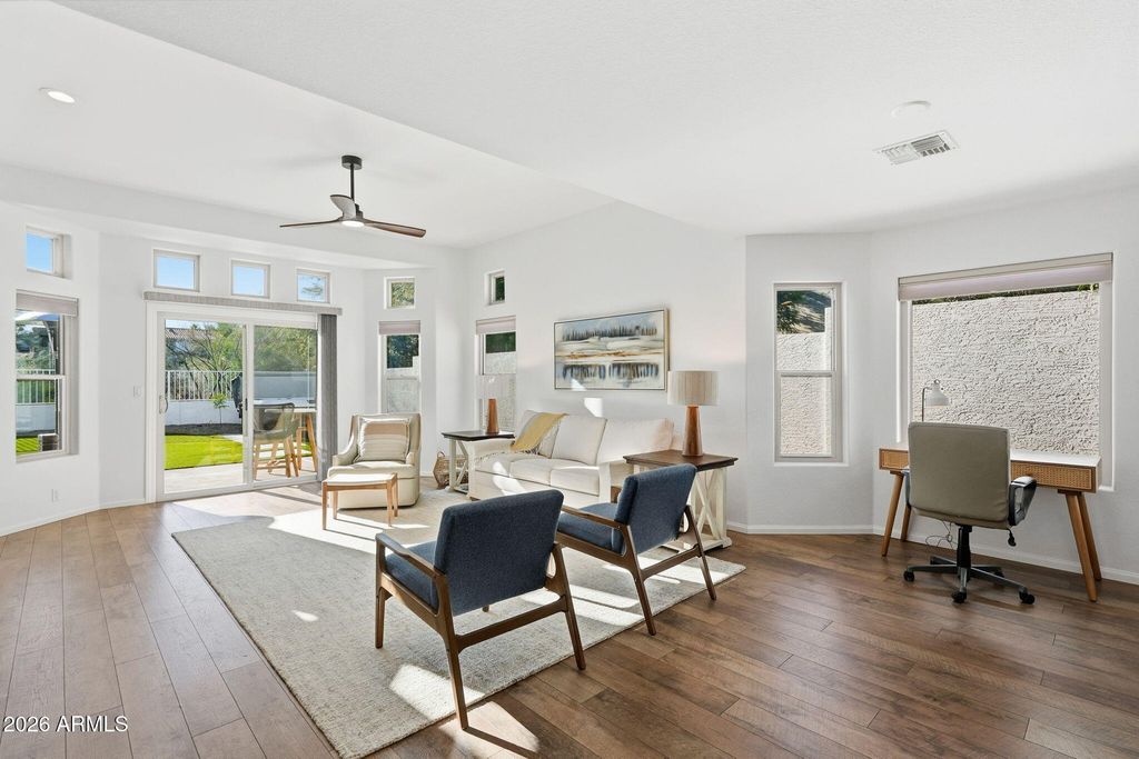 16457 E ASHBROOK Drive B, Fountain Hills, AZ 85268