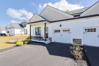 47 Compass Point Dr 68, Douglas, MA 01516