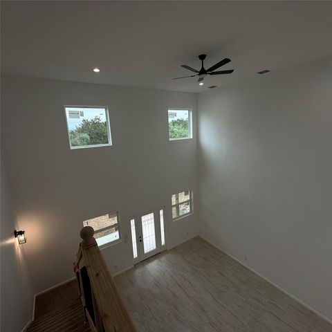 118 Crazy Cross RD, Wimberley, TX 78676