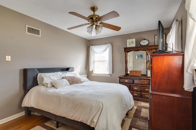 5136 WOODLARK AVE, Memphis, TN 38117