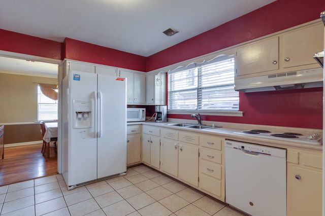 5136 WOODLARK AVE, Memphis, TN 38117