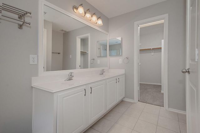 247 W Stedhill Loop, The Woodlands, TX 77384