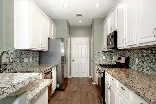 247 W Stedhill Loop, The Woodlands, TX 77384