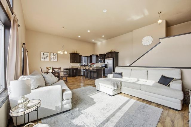 923 42nd Avenue W, West Fargo, ND 58078