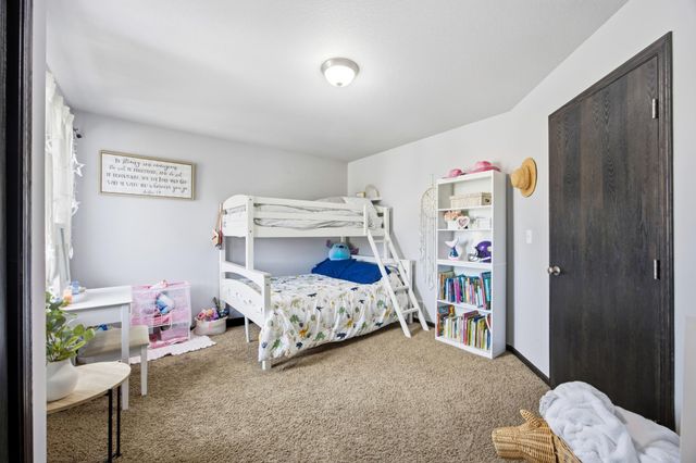 923 42nd Avenue W, West Fargo, ND 58078