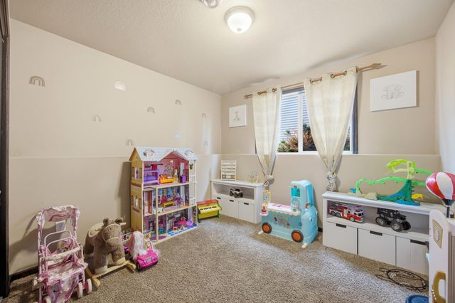 923 42nd Avenue W, West Fargo, ND 58078