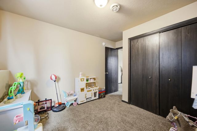 923 42nd Avenue W, West Fargo, ND 58078