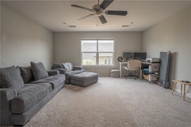 4710 W Canyon Run Drive, Fayetteville, AR 72704