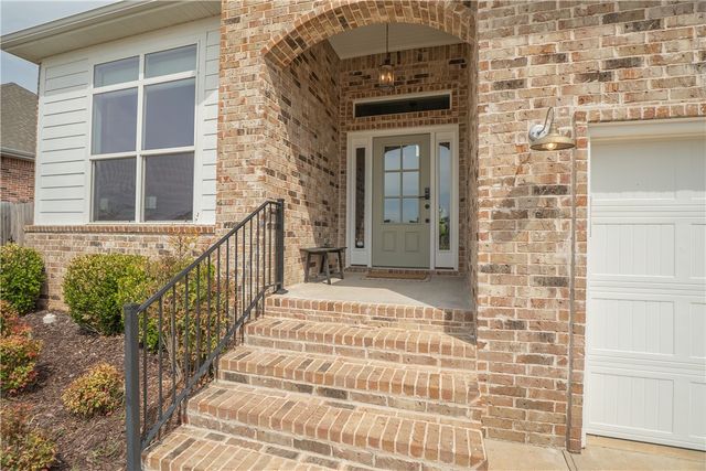 4710 W Canyon Run Drive, Fayetteville, AR 72704