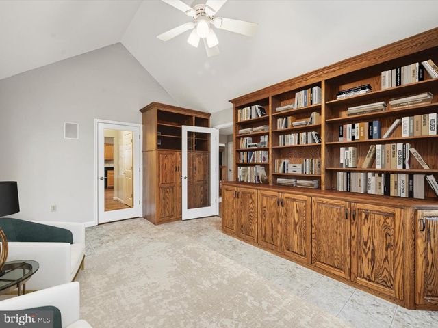 63 HACKBERRY CIR, Shepherdstown, WV 25443