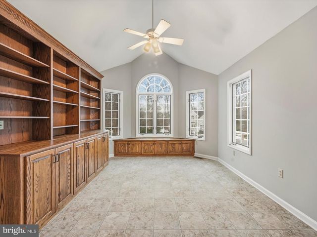 63 HACKBERRY CIR, Shepherdstown, WV 25443