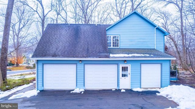 63 HACKBERRY CIR, Shepherdstown, WV 25443