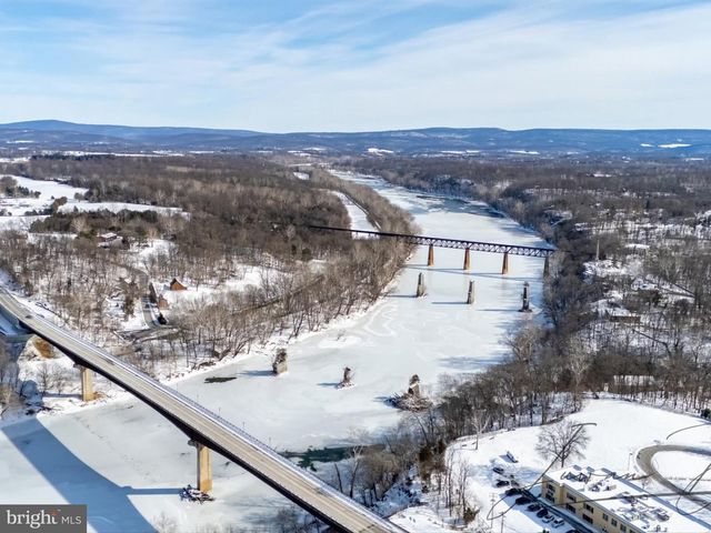 63 HACKBERRY CIR, Shepherdstown, WV 25443