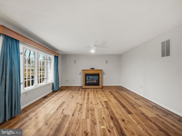 63 HACKBERRY CIR, Shepherdstown, WV 25443