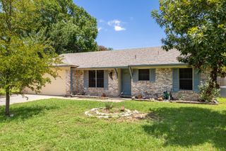8101 Parkdale DR, Austin, TX 78757