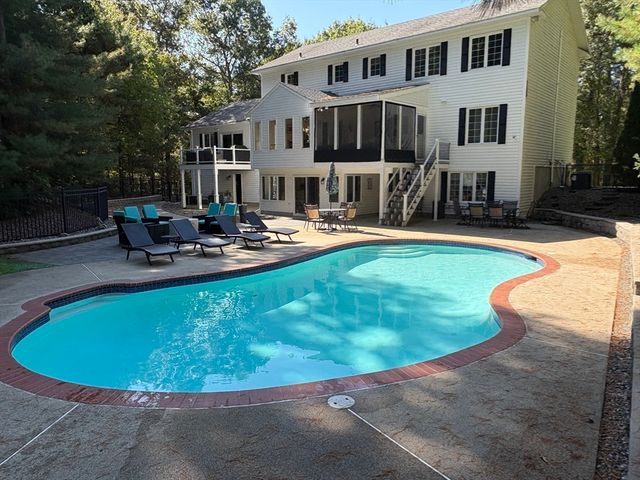 6 Cabral Drive, Middleton, MA 01949