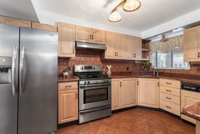 6 Cabral Drive, Middleton, MA 01949