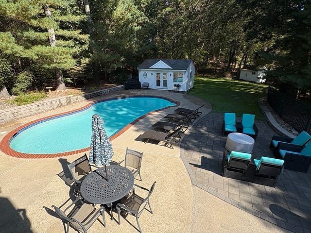 6 Cabral Drive, Middleton, MA 01949