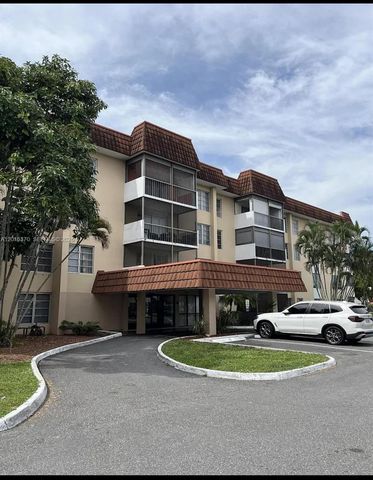 4152 Inverrary Dr 303, Lauderhill, FL 33319