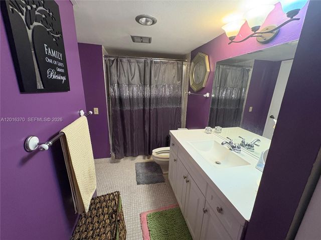 4152 Inverrary Dr 303, Lauderhill, FL 33319