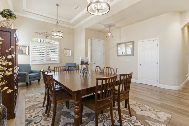 816 Hildebrand Cir, Folsom, CA 95630