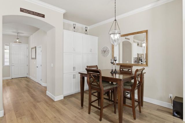 816 Hildebrand Cir, Folsom, CA 95630