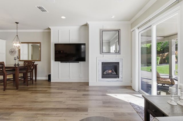 816 Hildebrand Cir, Folsom, CA 95630