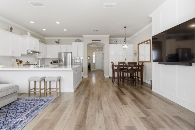 816 Hildebrand Cir, Folsom, CA 95630