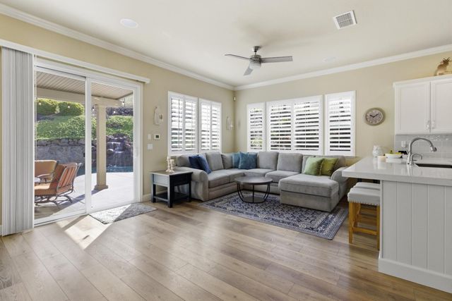 816 Hildebrand Cir, Folsom, CA 95630