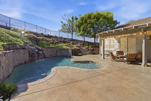 816 Hildebrand Cir, Folsom, CA 95630