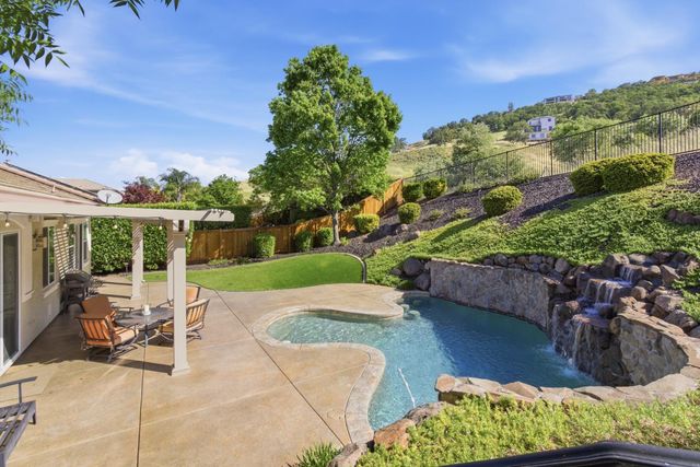 816 Hildebrand Cir, Folsom, CA 95630