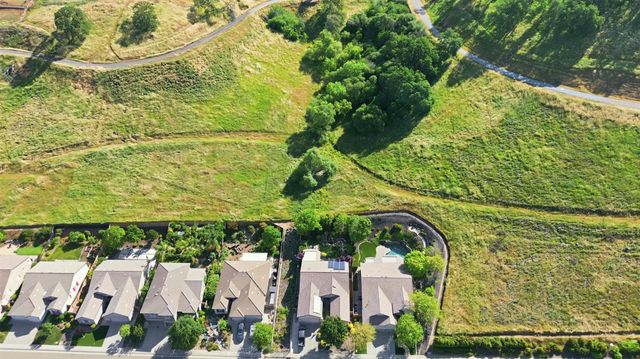 816 Hildebrand Cir, Folsom, CA 95630