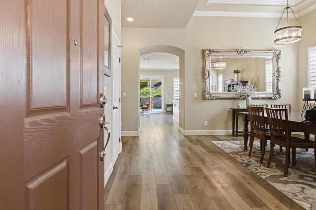 816 Hildebrand Cir, Folsom, CA 95630