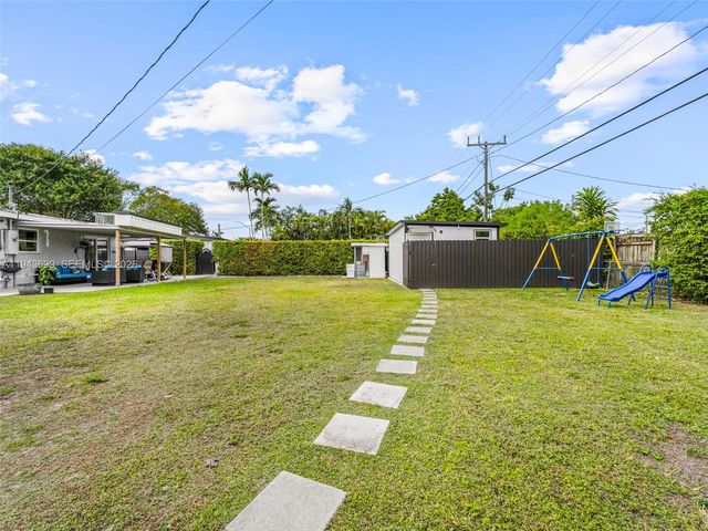 11401 SW 56th St, Miami, FL 33165