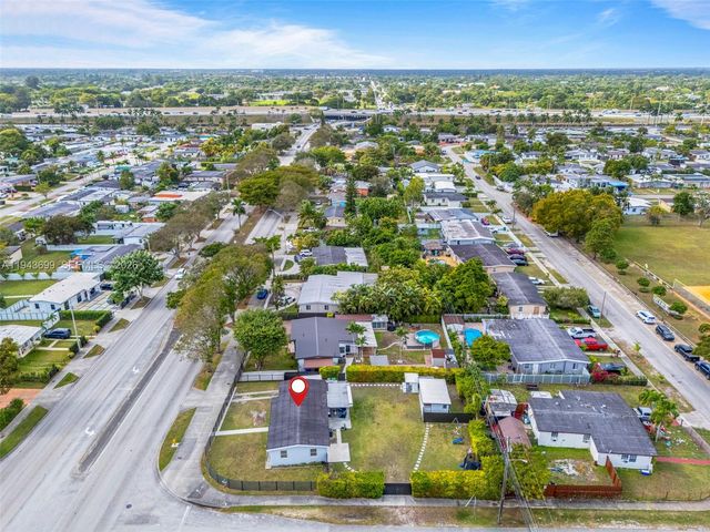 11401 SW 56th St, Miami, FL 33165