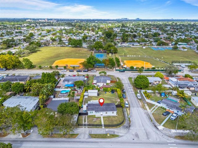 11401 SW 56th St, Miami, FL 33165